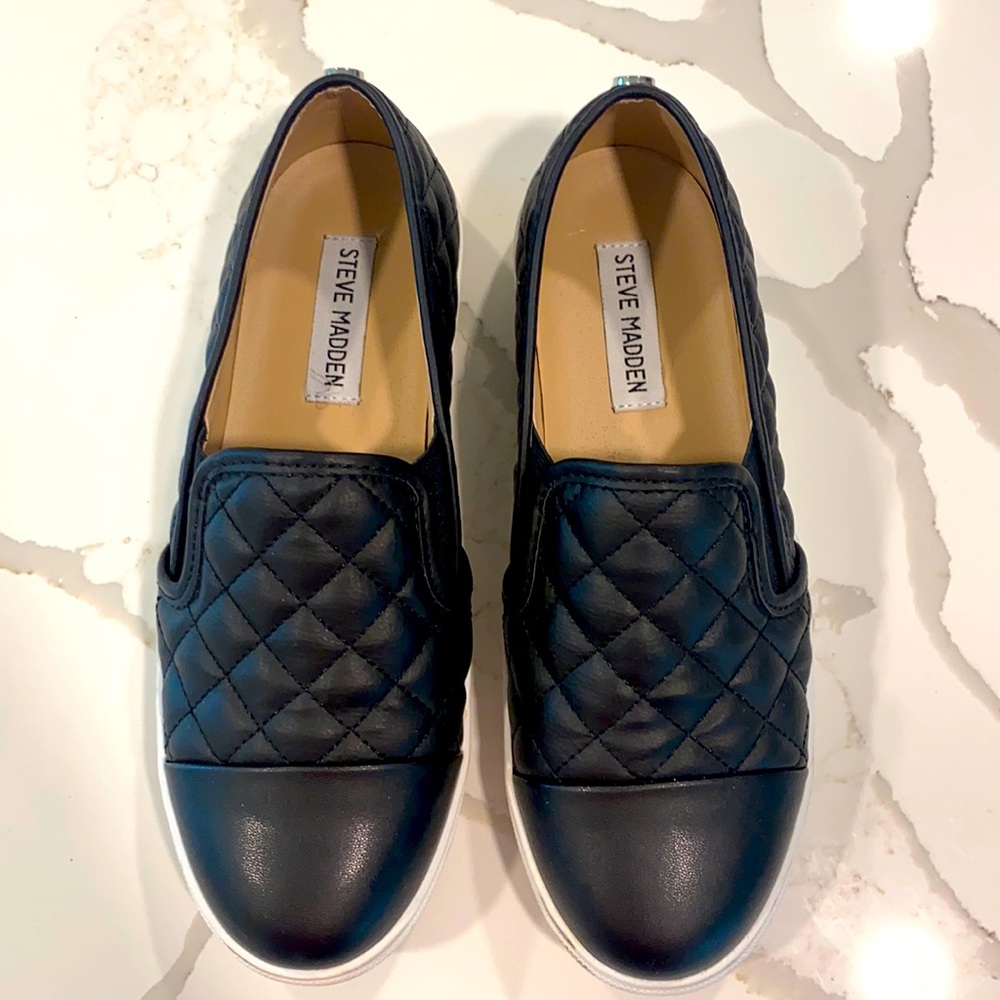 Steve Madden Zaander Slip-Ons